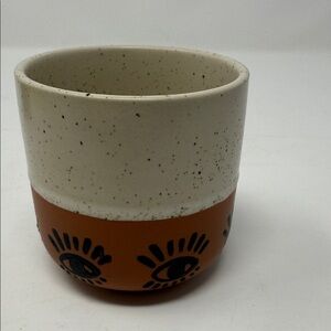 Eye Design Speckled Cream and Brown Ceramic Planter/Vase. Brand New 3x3x3” Decor